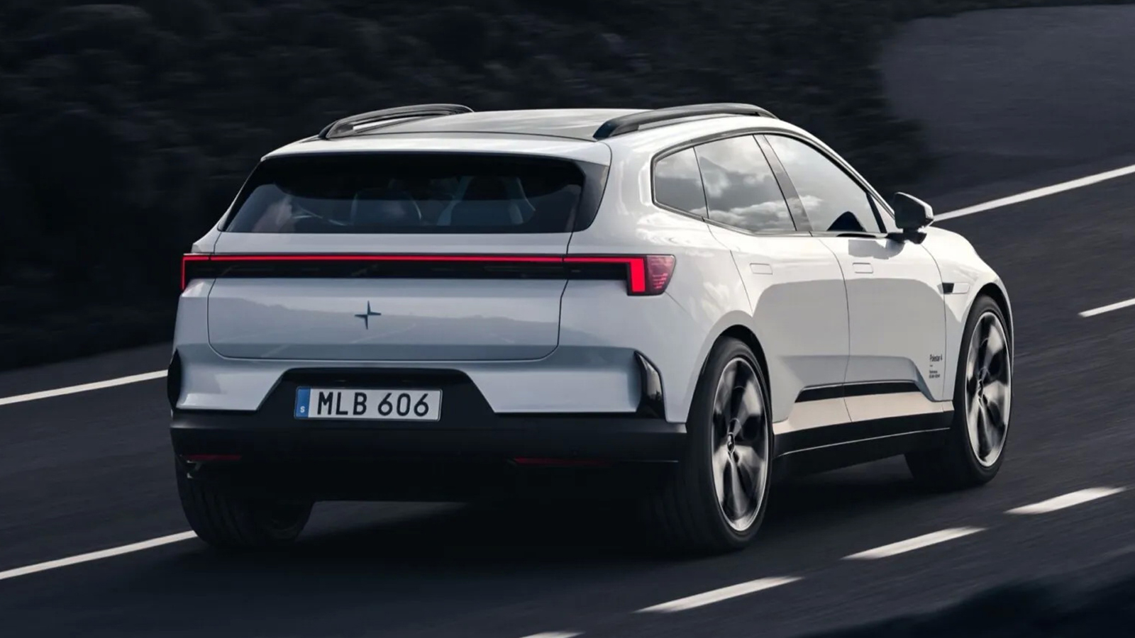 H Polestar προσφέρει στο 4 SUV και το πακέτο Performance, απευθυνόμενο στους λάτρεις τις πιο δυναμικής οδήγησης. 